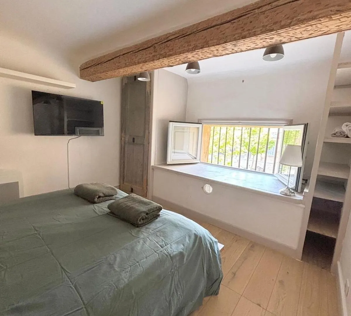 Appartement Aixois De Caractere Place Des 4 Dauphins Aix-en-Provence Appartamento